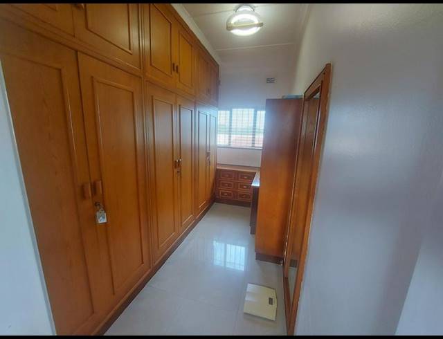 4 BEDROOM HOUSE FOR SALE IN MARBURG